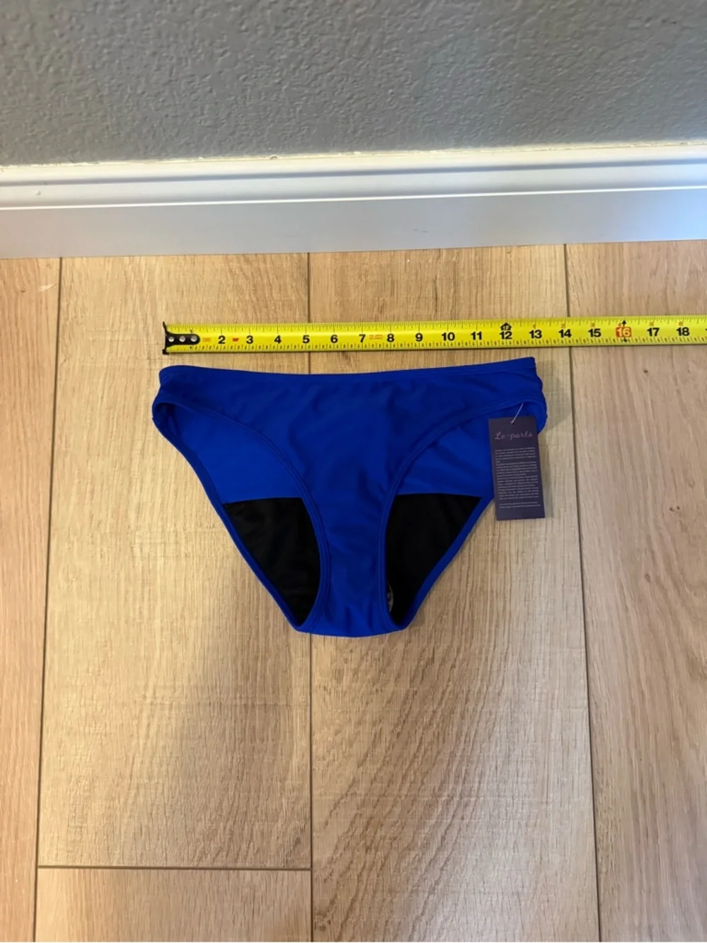💙🤍NWT Leoparts Period Swimwear Leakproof Bikini Bottoms Low Rise Swimuit Medium